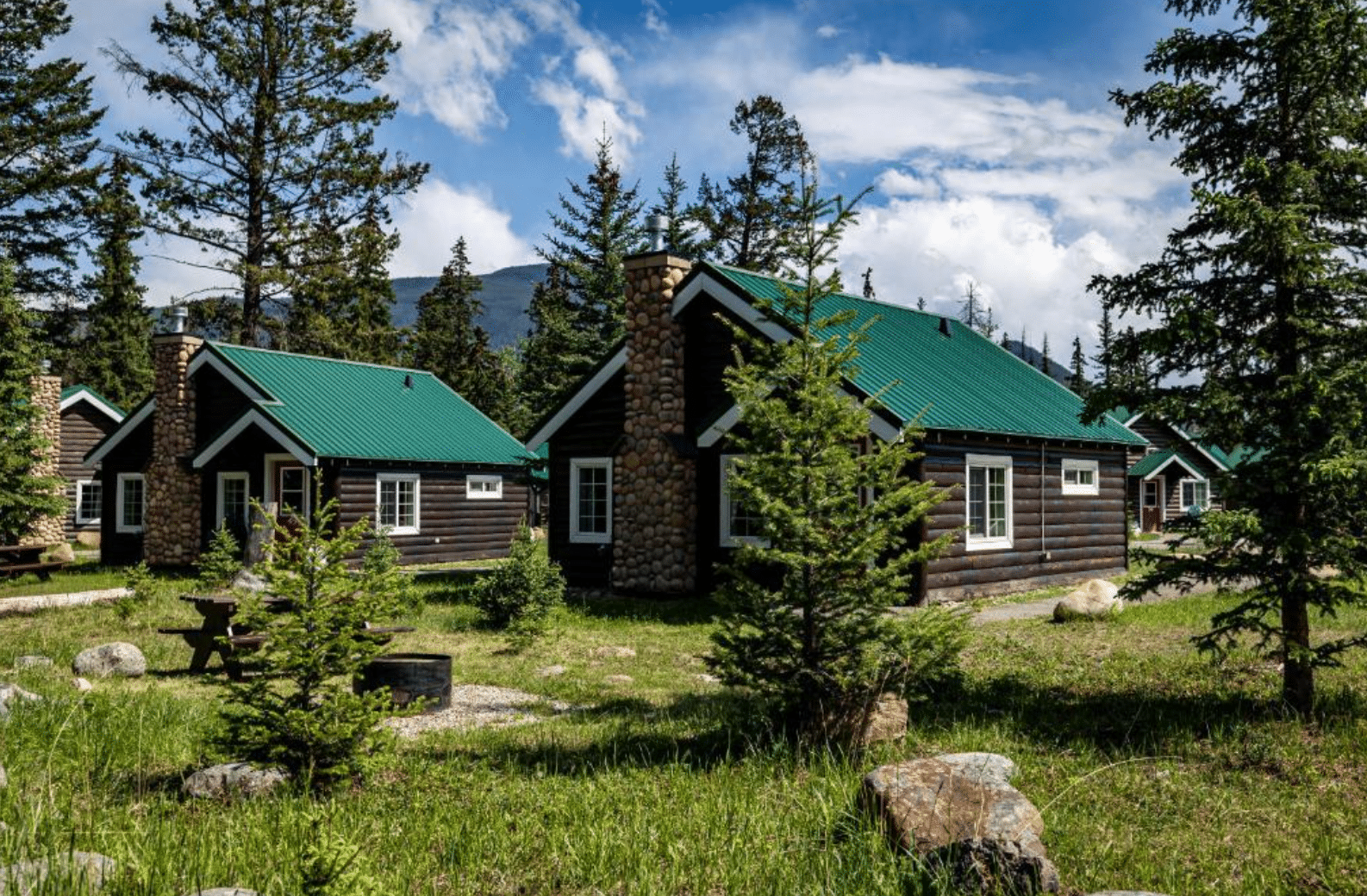 מלונות בג'ספר - פיין בונגלוס